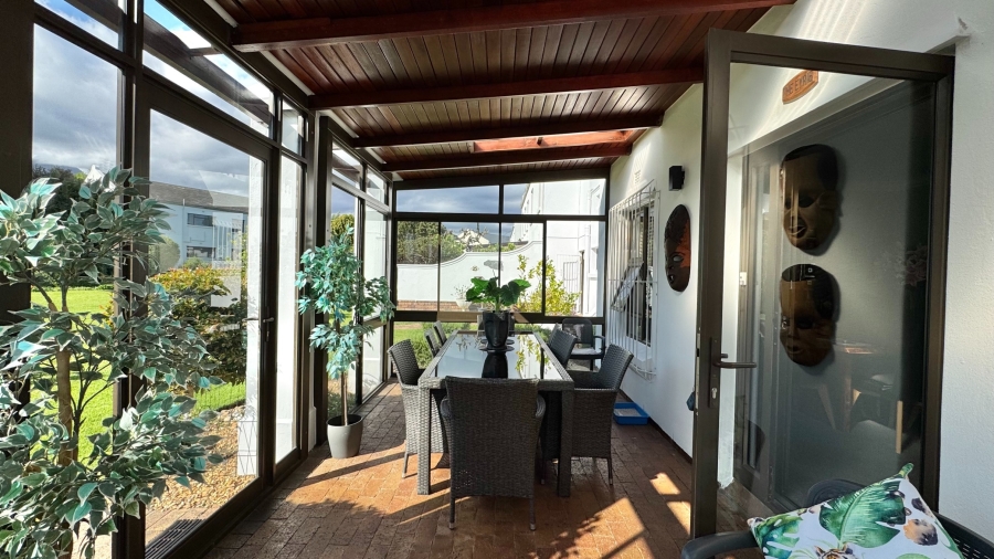 3 Bedroom Property for Sale in Roundhay Western Cape